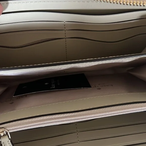 BNWT Kate spade Straw Medium with wallet color block included - Picture 11 of 14